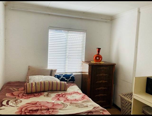 3 BEDROOM TOWNHOUSE FOR SALE IN ORMONDE